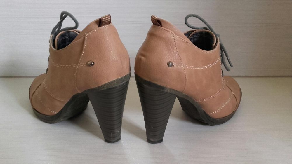 Botki obcasy półbuty czółenka buty 35 Street Feet