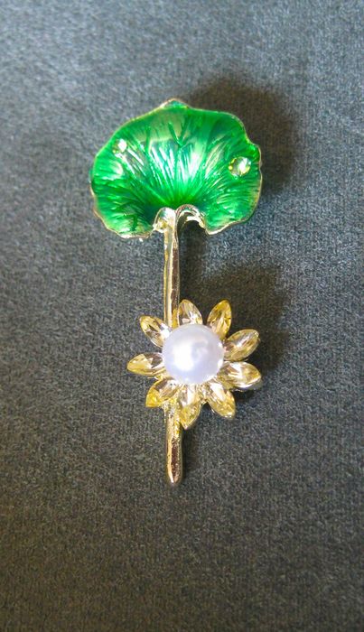 Alfinete / Broche / Pregadeira Flores NOVO