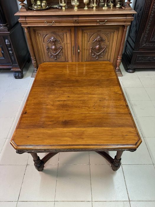 Антакварний різьблений журнальний стіл горіх 3962