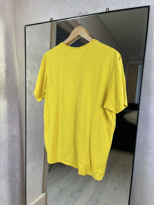 Яскрава футболка Tommy Jeans: сонячний жовтий та преміумлого