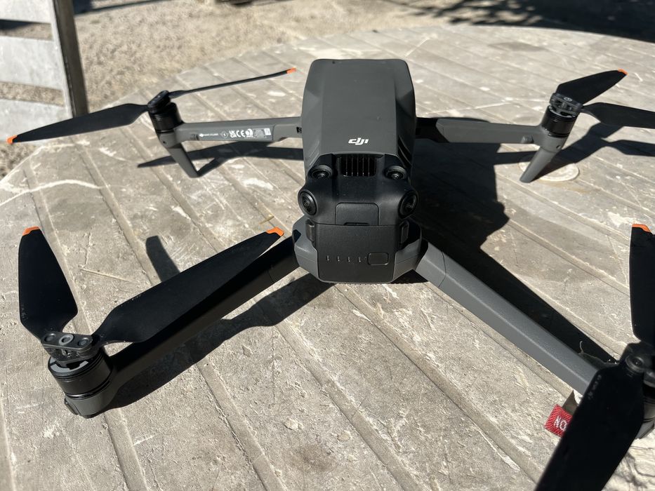 квадрокоптер DJI Mavic 3 Classic