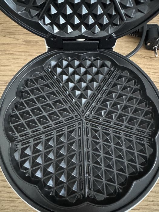 Gofrownica urządzenie do pieczenia gofrów