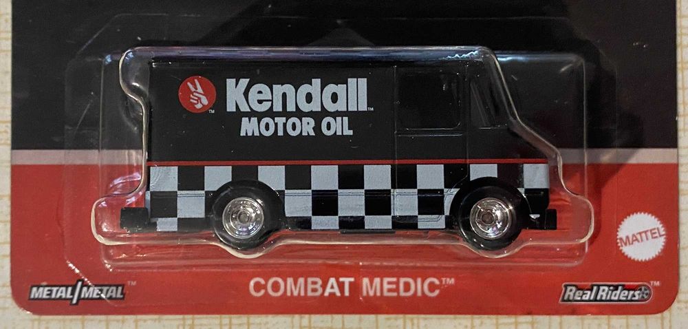 Hot Wheels Pop Culture / 2023 / Combat Medic / Kendall Motor Oil