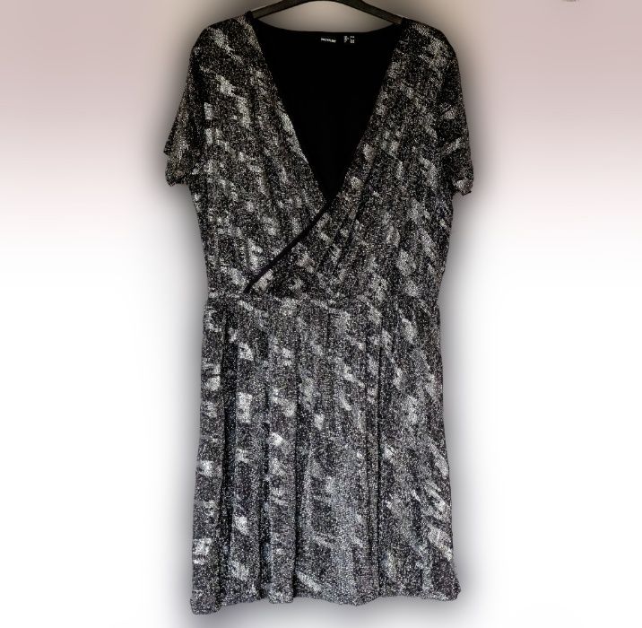 Sukienka Bodyflirt czarno-srebrna rozmiar 44/46