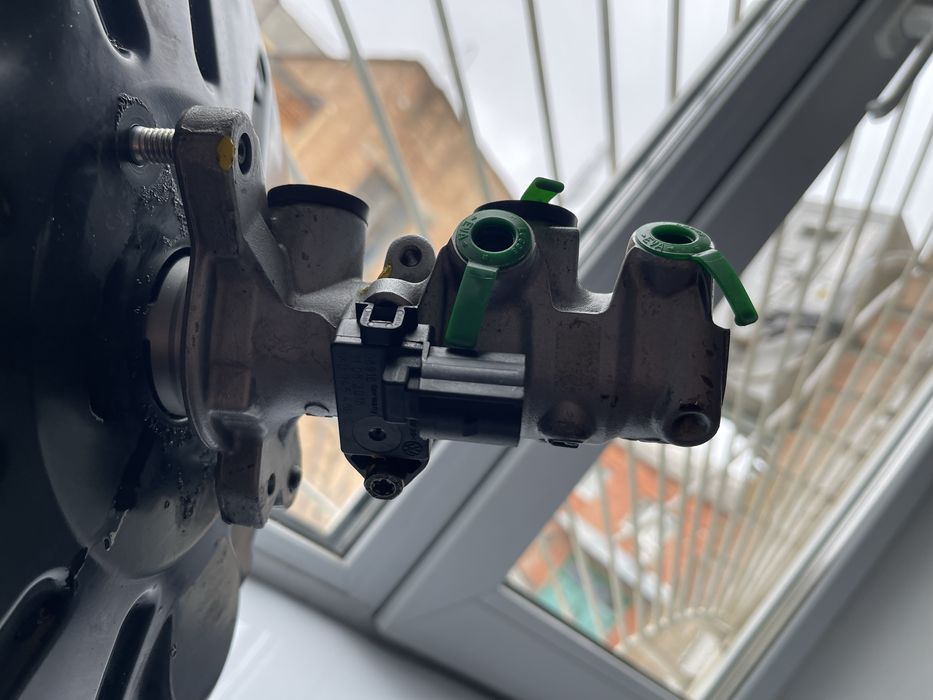 Вакуумний підсилювач тормозів VAG