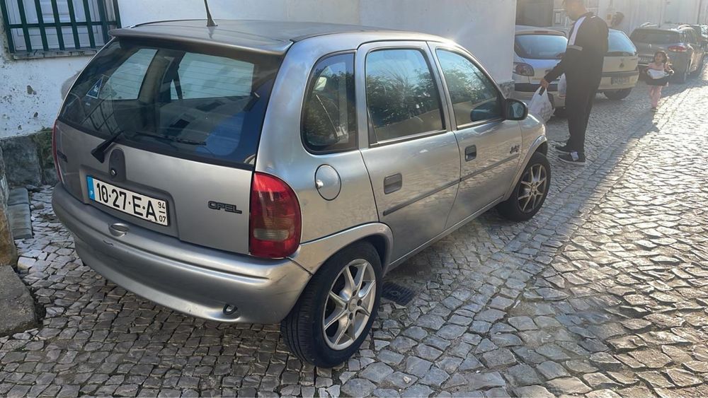 Opel corsa 94 gasolina foto 3