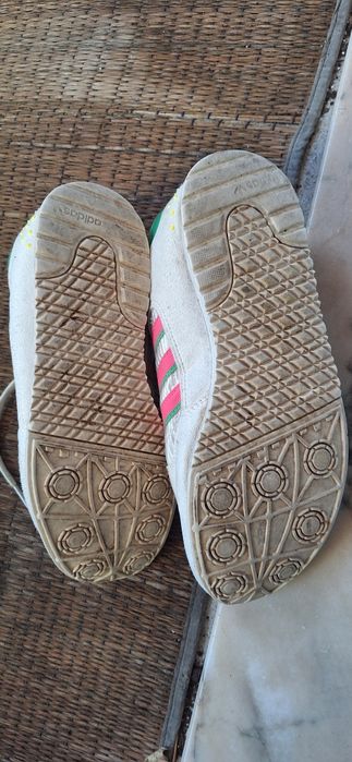 Tenis marca adidas