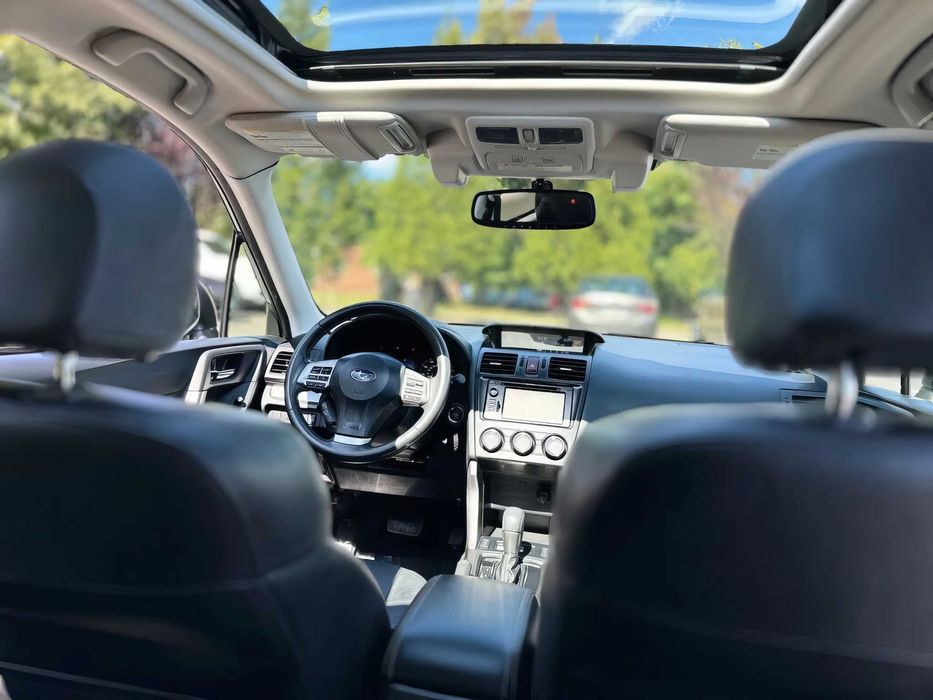 Subaru Forester Touring      2015