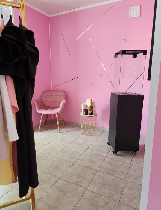 Sprzedam dochodowy butik , gotowy biznes , sprzedaz stacjonarna + stale klientki online.