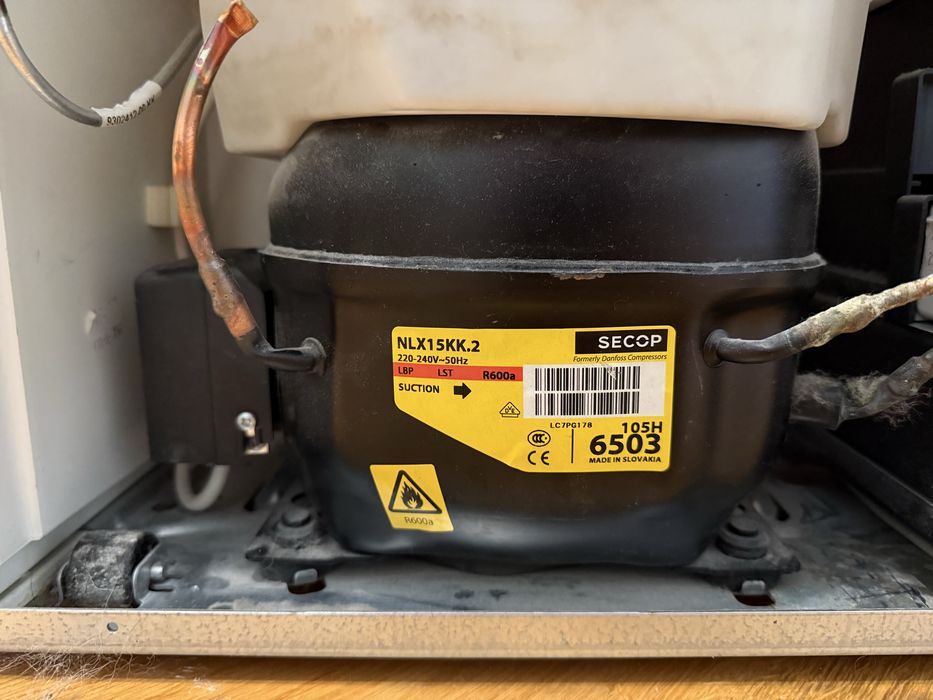 Холодильник Liebherr CBN 3913