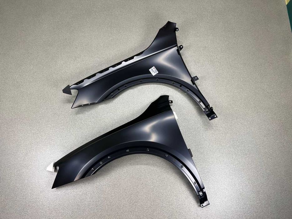 Крило AUDI Q3 ( 8U ) 8U0821105 / 8U0821106