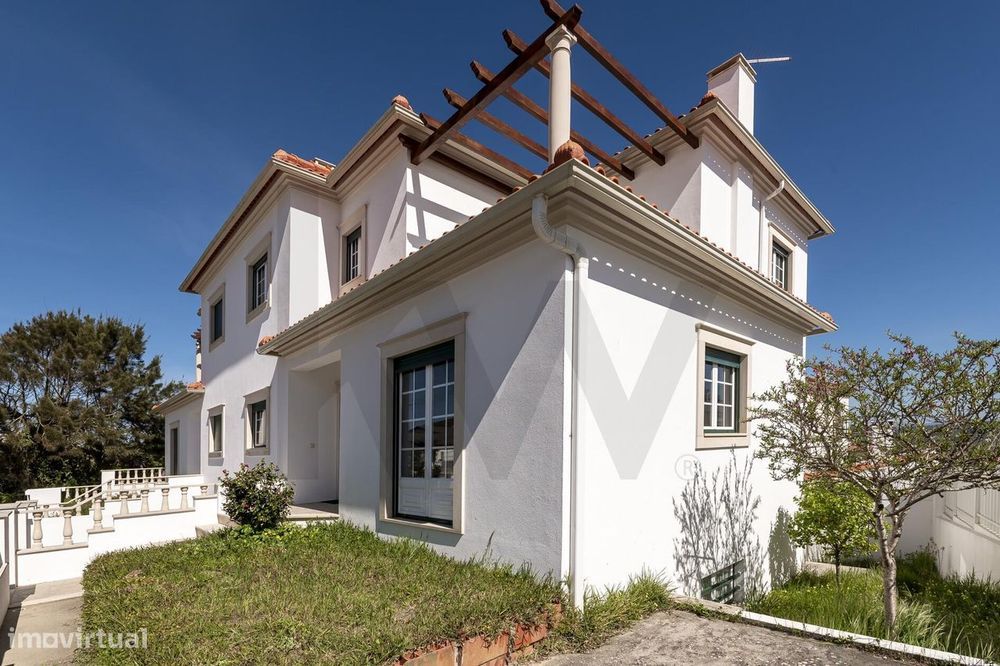 Moradia T5 a 700m da Praia | Jardim, Terraço e Garagem | Salir do Port
