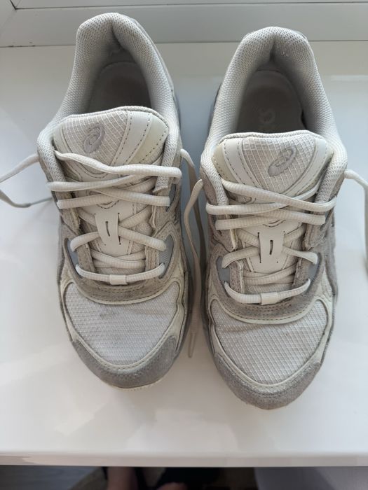 Кросівки жіночі ASICS