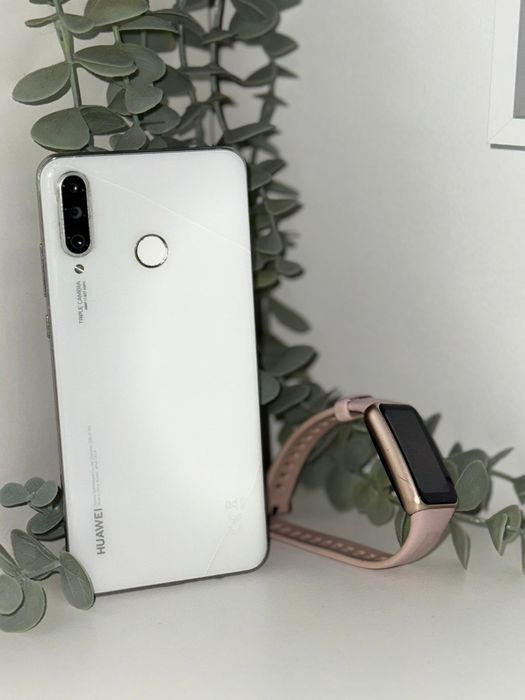 Huawei P30 Lite branco  e relógio Huawei band 6 Rosa