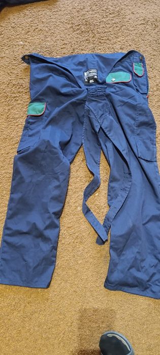 Spodnie robocze rozmiar 56 - 58