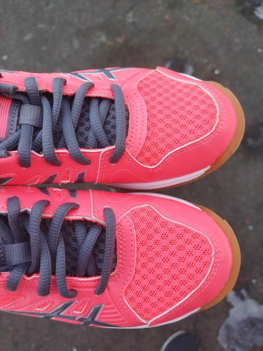 20 см кросівки для залу Asics Upcourt 3 GS зальные кроссовки