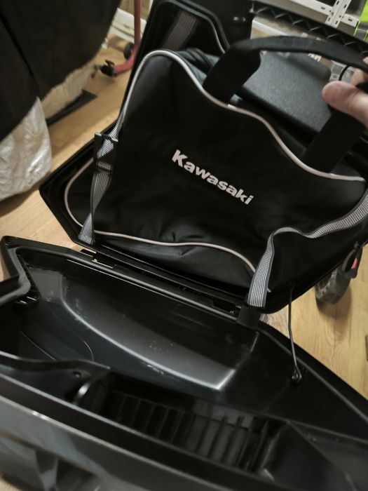Malas laterais kawasaki Versys 1000.