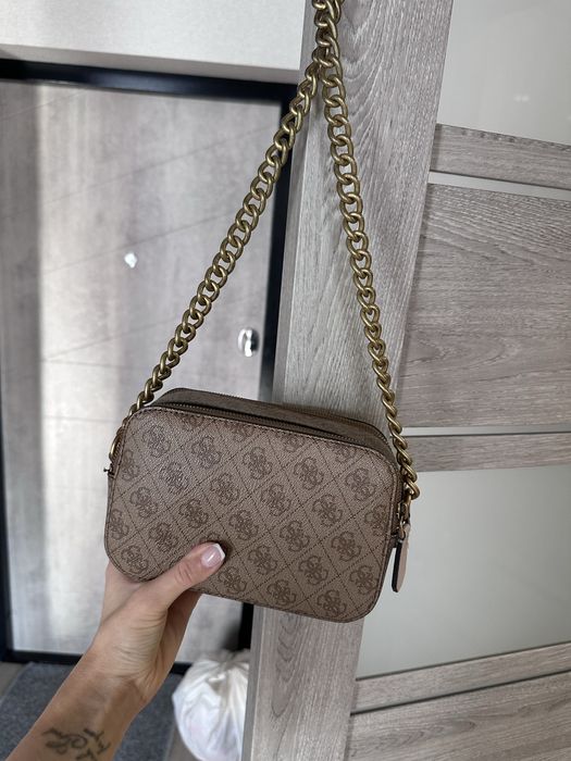 Продам сумочку Guess оригинал!