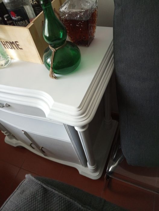 Móvel de sala branco