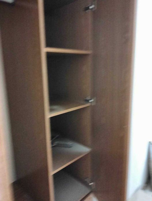 Шафа у гарному стані , світла