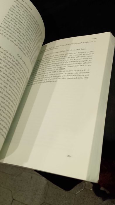 The New Financial Order - Robert J. Shiller