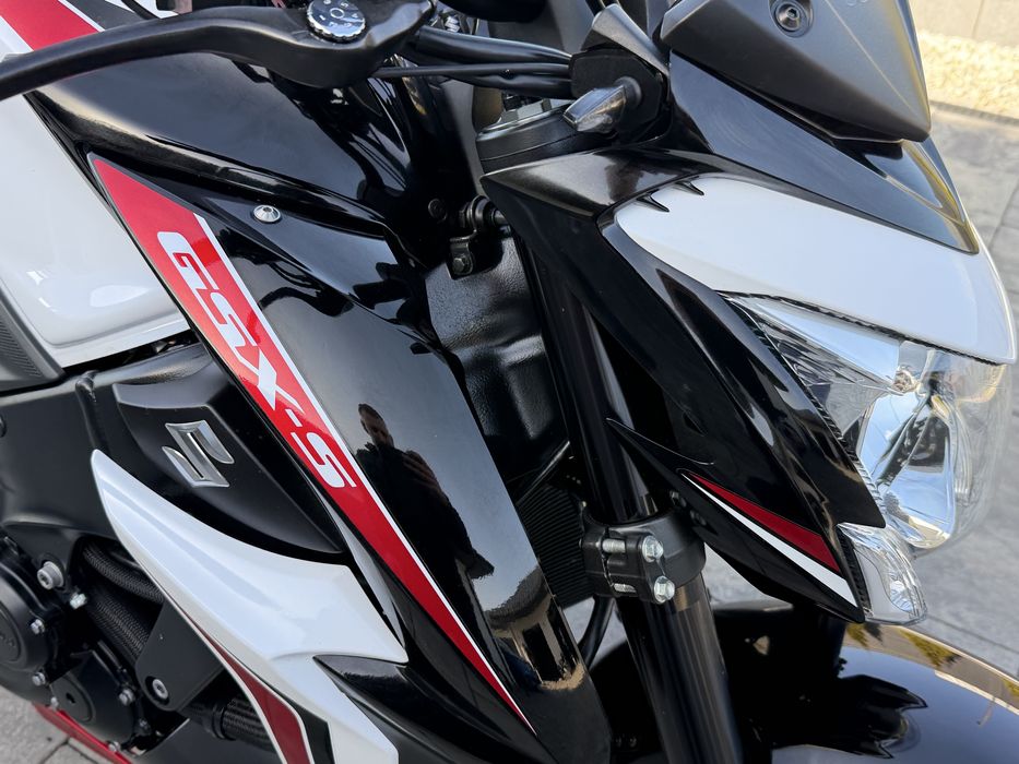 Suzuki gsx s 1000