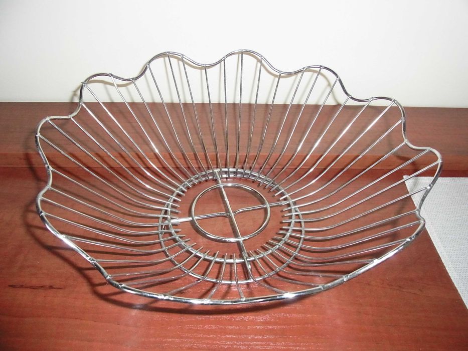 koszyk metalowy na owoce