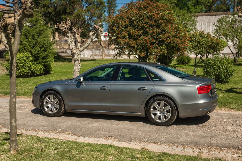 Audi A8 3.0 TDI DPF clean quattro tiptronic