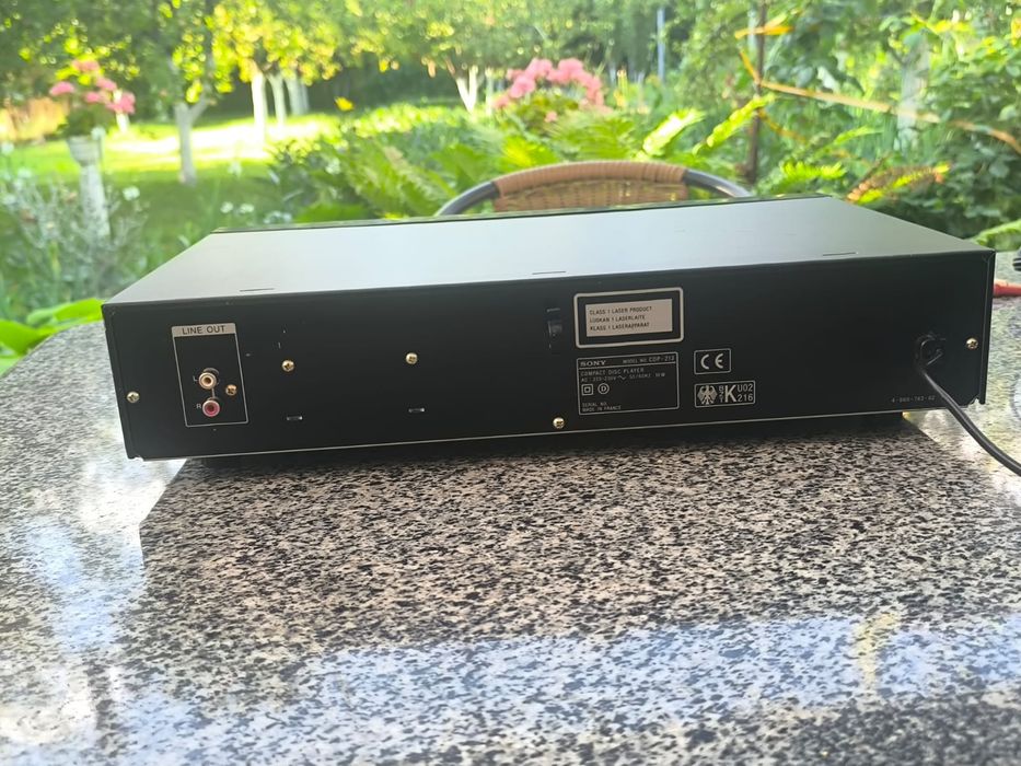 Sony, Підсилювач, CD player, колонки Schneider, тюнер
