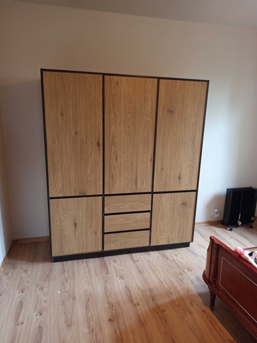 Montaż mebli z paczek plus drobne naprawy domowe