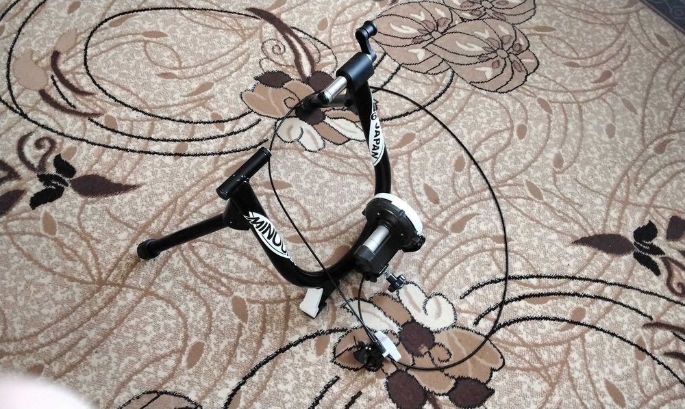 Трейнер Minoura MagTurbo B60 велостанок велотренажер