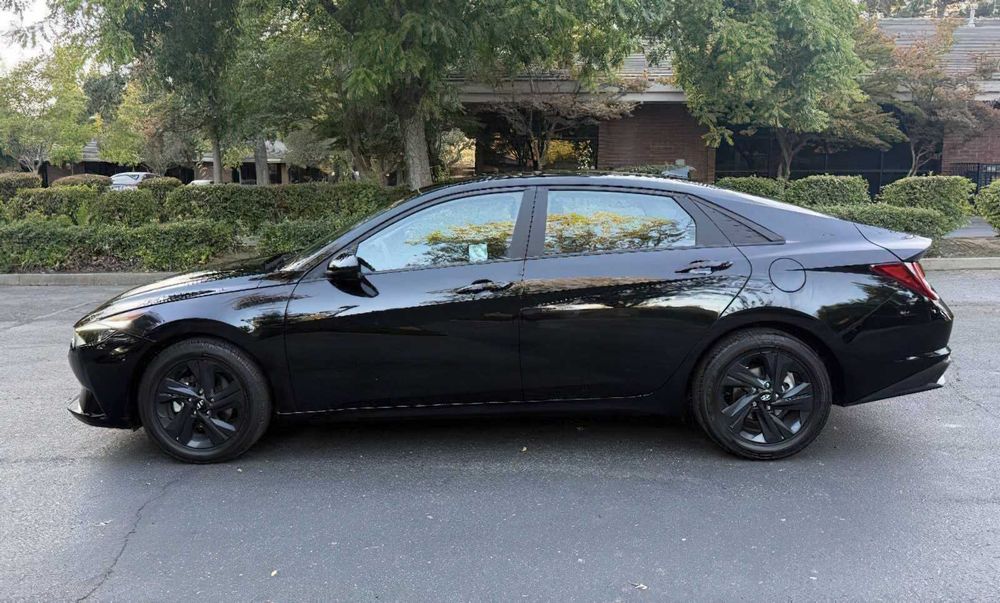 Hyundai Elantra SEL      2022