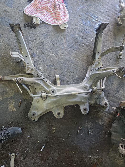 Ford Ka mk2 Kołyska zawieszenia Wózek Sanki przód