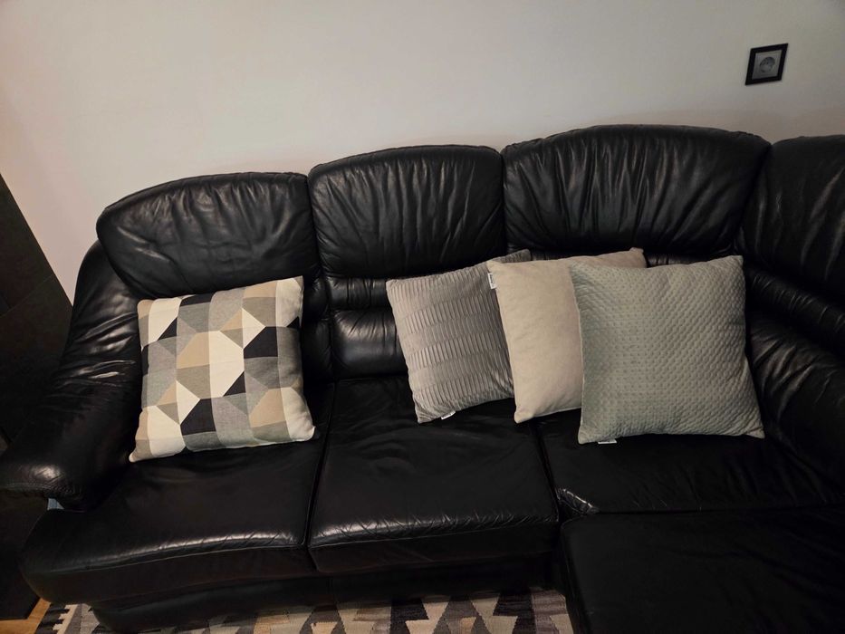 Vendo sofás em couro em mto bom estado