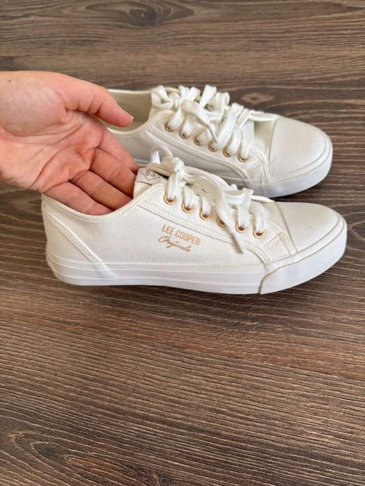 Кеди Lee Cooper 38 білі