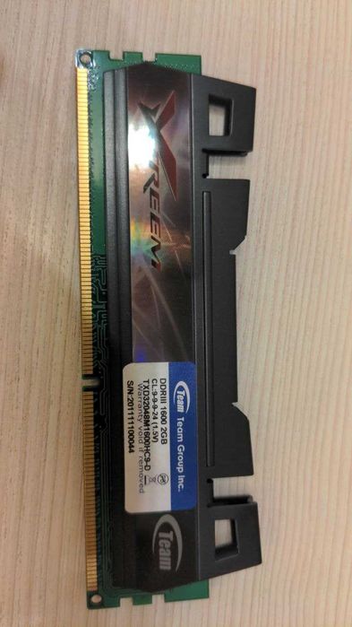Модули игровой памяти Team Xtreem DDR III 2GB 1600