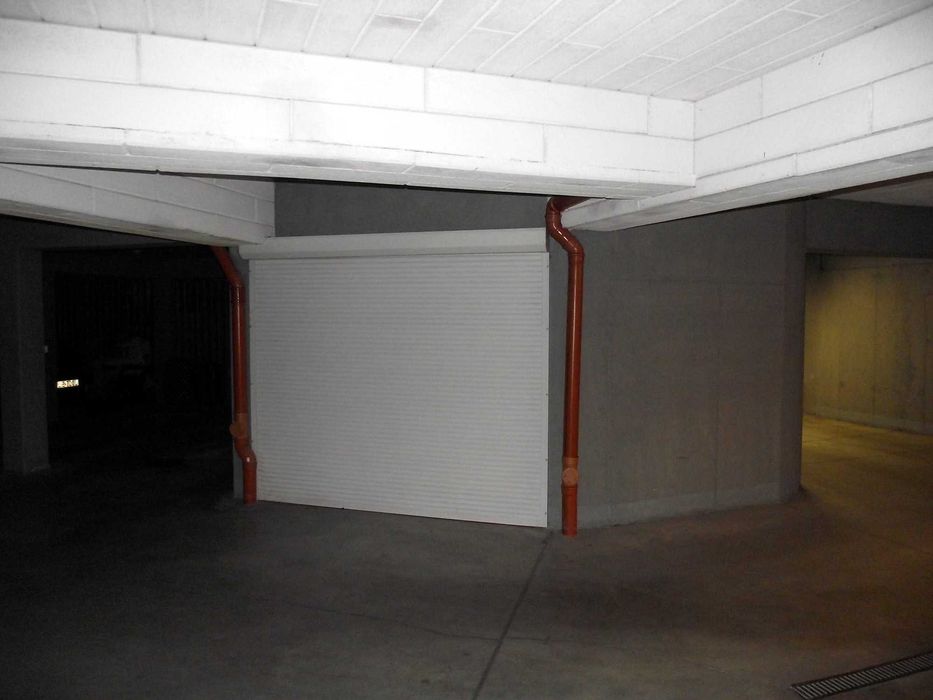 Do sprzedaży ZAMYKANE miejsce postojowe OD WŁAŚCICIELA !! Ruczaj.