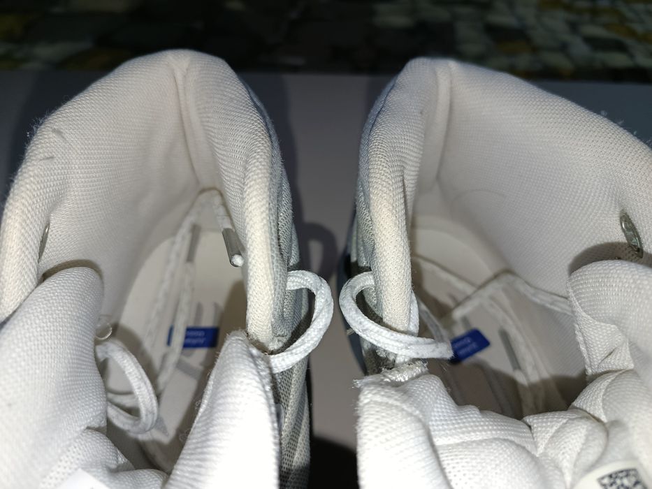 Under Armour nr 40--25 cm