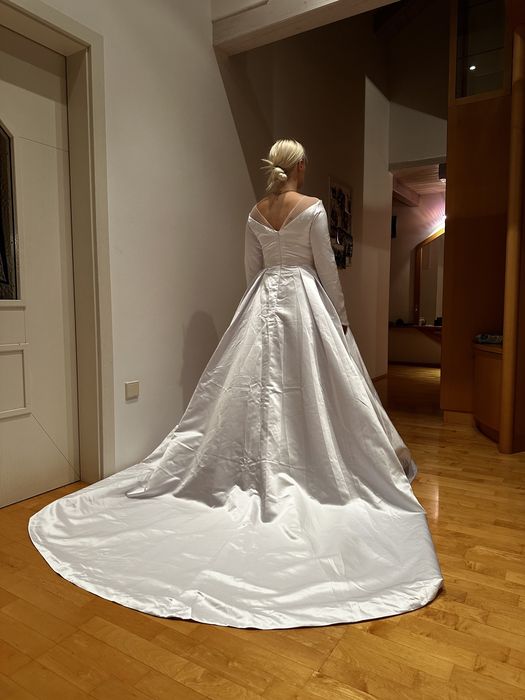Весільна сукня. Нова