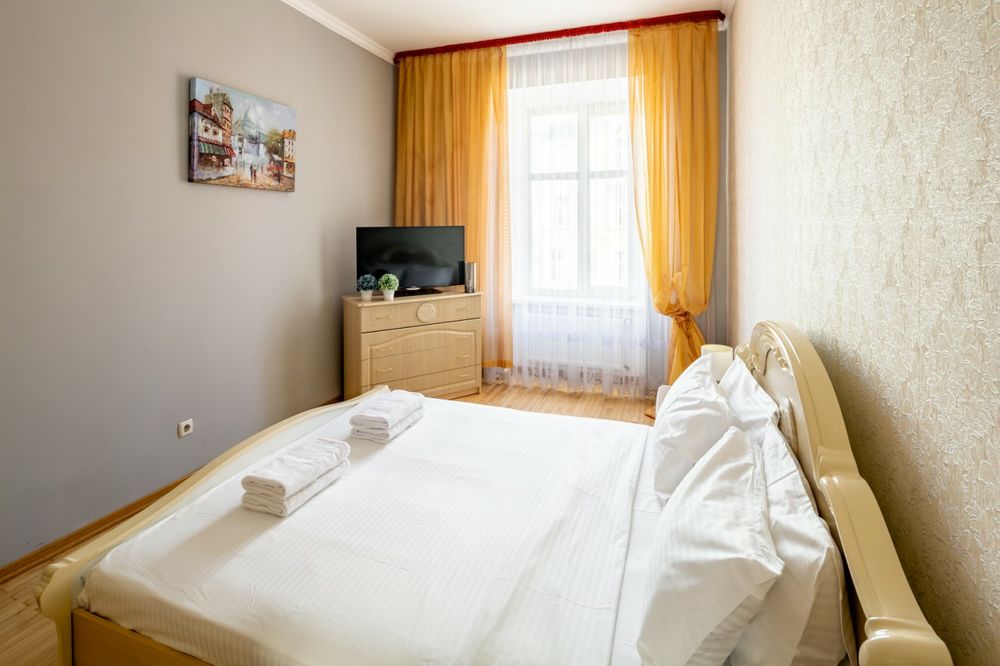 Подобово 2-к. центр, вул. І.Огієнка