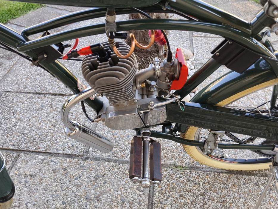 Bicicleta velocípede Restaurada 100,% Para Passeios , Exposição .1 litro/ 180kms