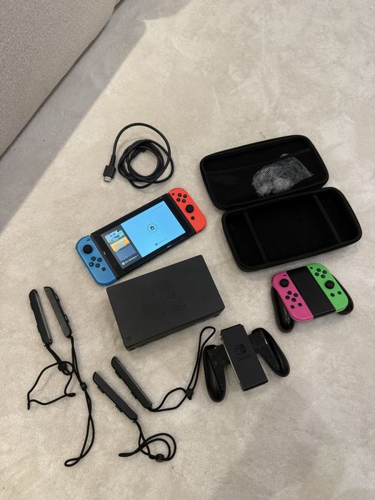 Nintendo Switch V2 - Excelente estado - com acessorios