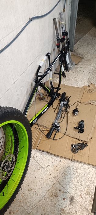 Bicicleta fat bike elétrica roda 26