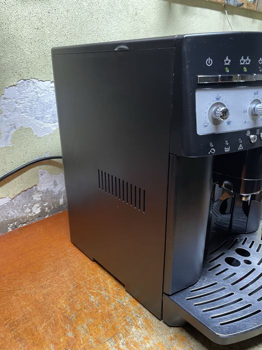 Кавомашина Delonghi MAGNIFICA