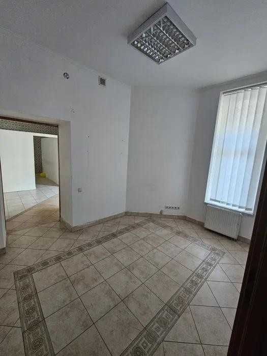 Оренда офісу Галицький район Центр нерого І.Франка  початок 60 м2