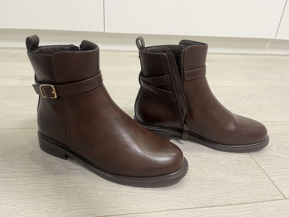 Черевики коричневі 36 розмір демисезон. Екошкіра