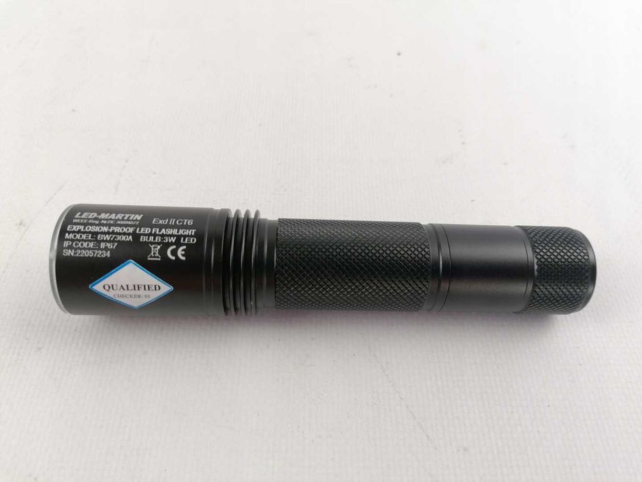 LED-MARTIN Latarka Profesjonalna lampa LED OPIS