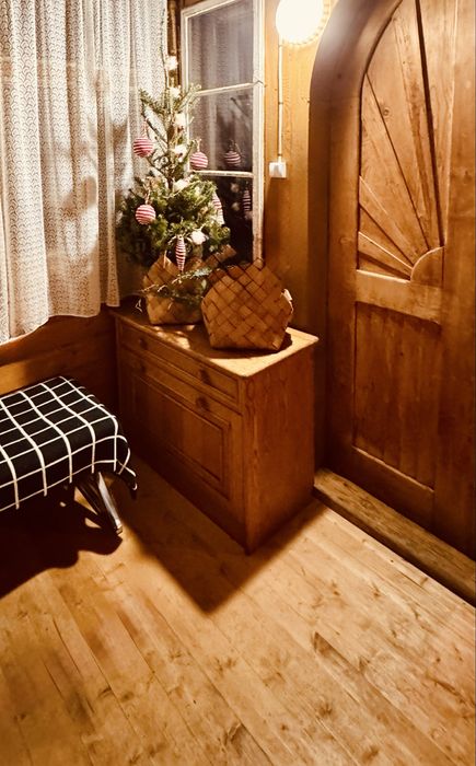 Domek na wyłączność/10osób//NARTY/TERMY/GÓRY/ 120letnia chata