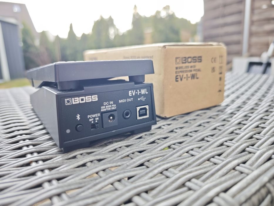 Boss EV-1-WL  pedał ekspresji MIDI