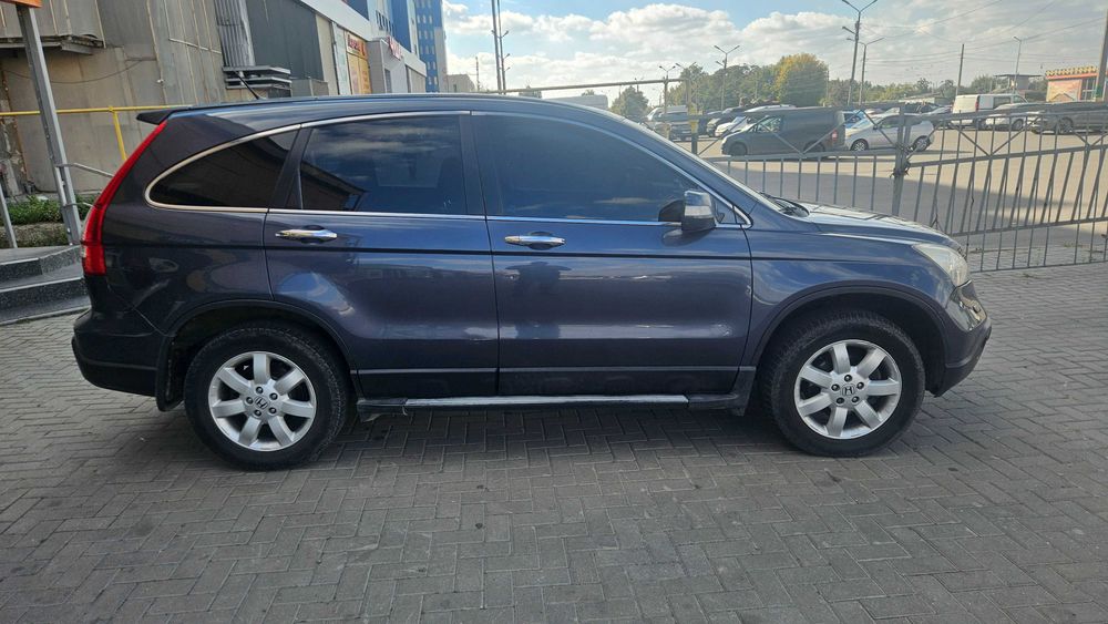 Продам Honda CR-V 2007 года в отличном состоянии!